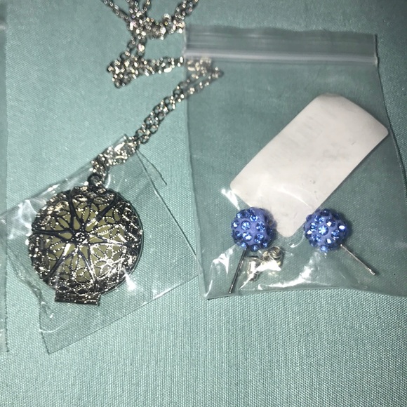 925p EARRINGS & NECKLACE /PISTOL & BULLET EARRINGS - Picture 7 of 8